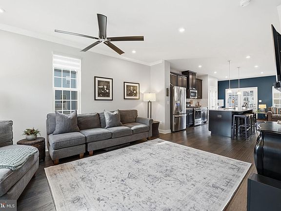 4th image of 18112 Red Cedar Rd