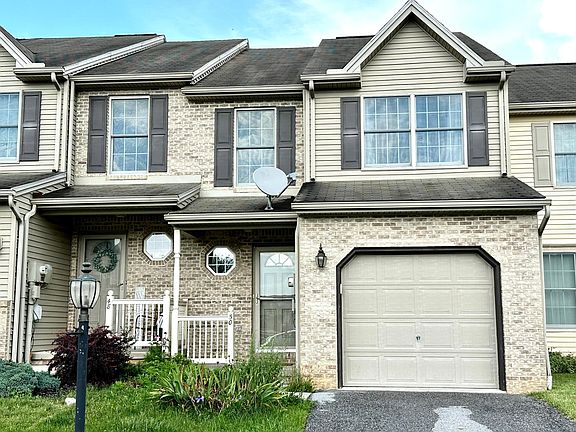 3rd image of 50 Nottingham Dr