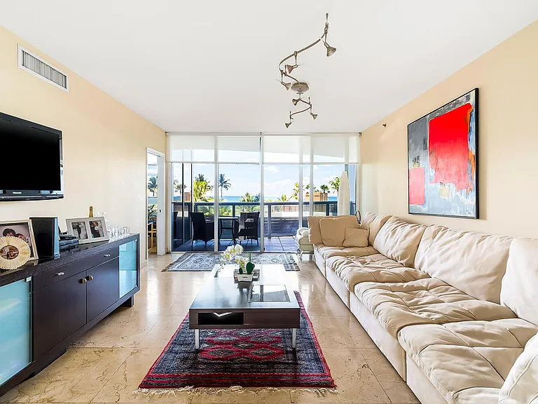 18911 Collins Ave #506 — Photo 14