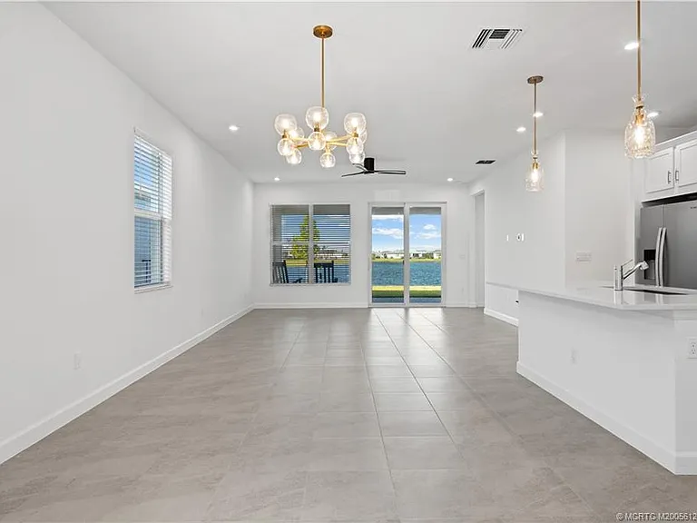 9731 SW Indra Way — Photo 4