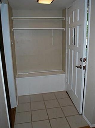 3rd image of 533 Royal Crest Dr