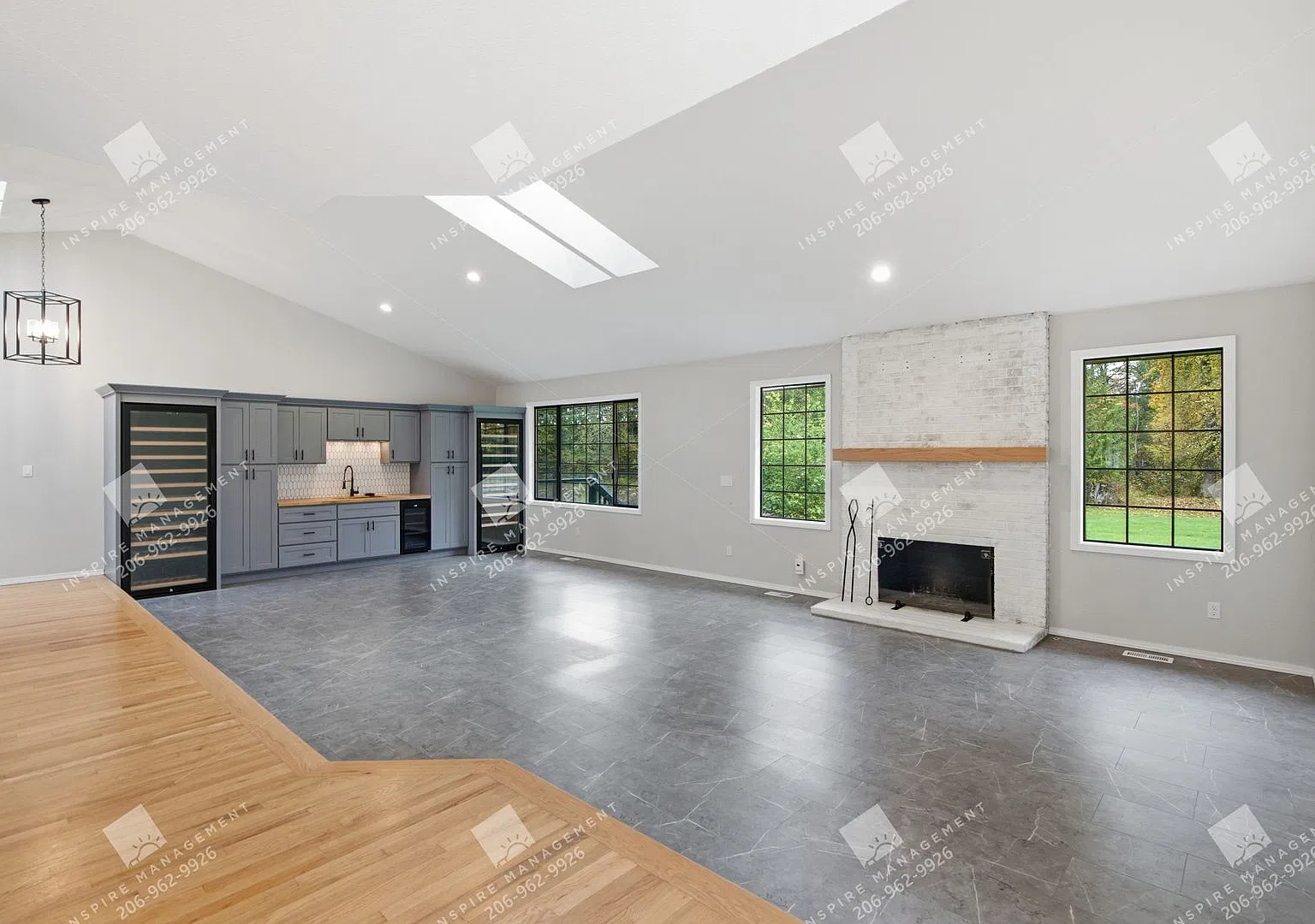Remodeled 5 Bed / 3 Bath on 2.5+ Acres - Outdoor Fireplace & Hot Tub — Photo 3