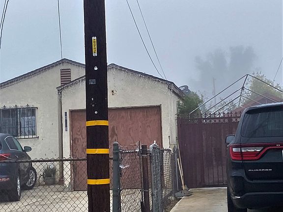 3rd image of 12115 Lowemont St
