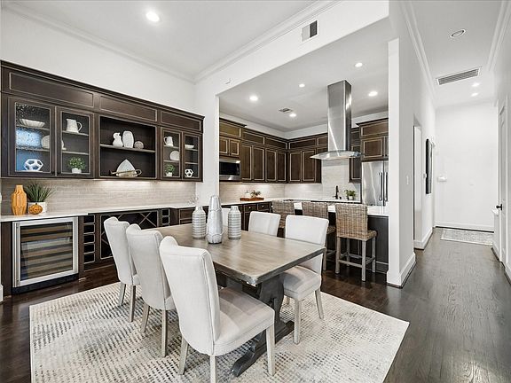 5th image of 415 Reinerman St #A