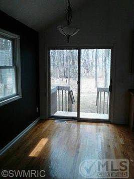2nd image of 5404 S Shore Dr