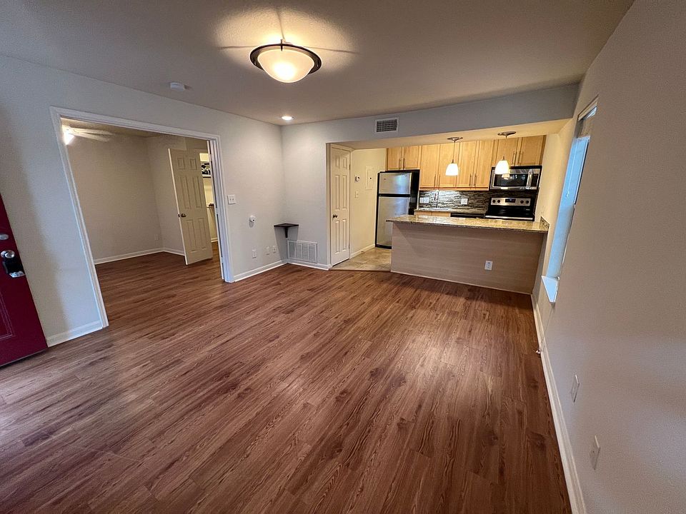 1st image of 7685 Northcross Dr Unit 909