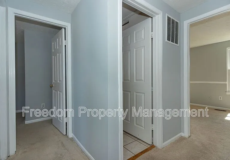 4686 Hercules Ln — Photo 20