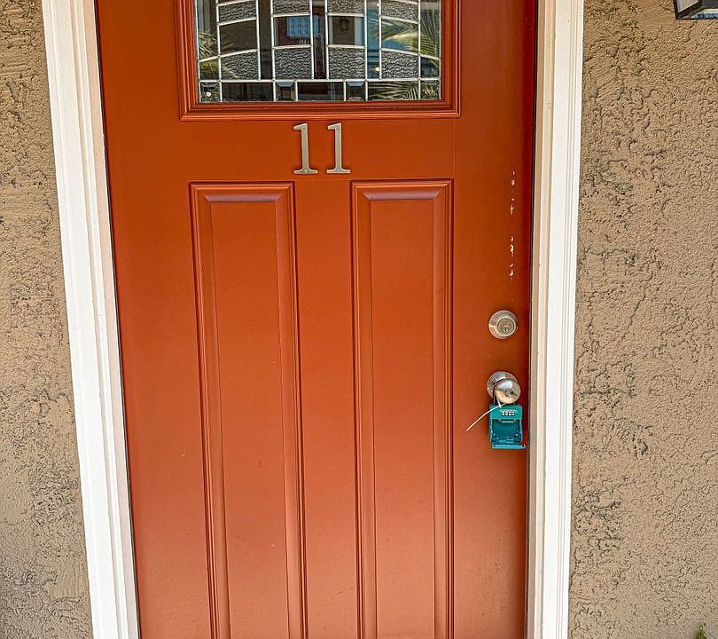 1st image of 816 S Marguerita Ave #11