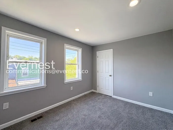 3800 Old York Rd — Photo 12