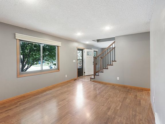 2nd image of 2844 Snowberry Pl
