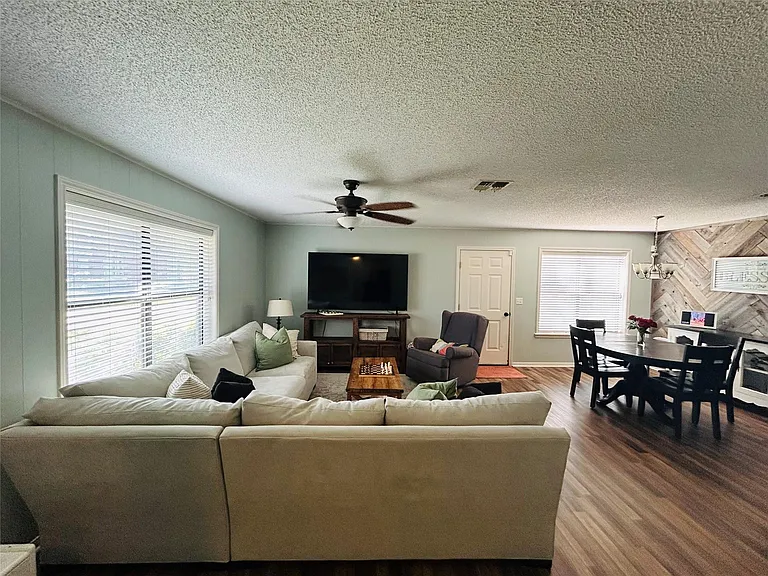 108 Creek Bend Ln — Photo 5