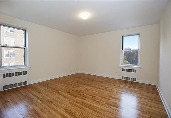 4th image of 6505 Yellowstone Blvd APT 4G