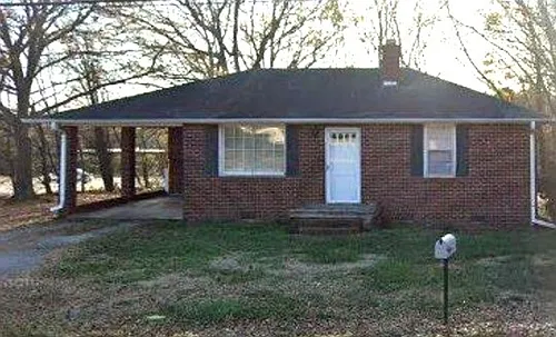 1220 E Main St Photo 1