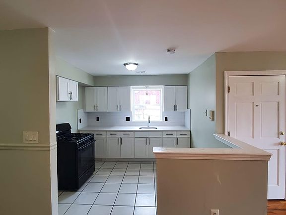 2nd image of 51 Seymour Ave #3L