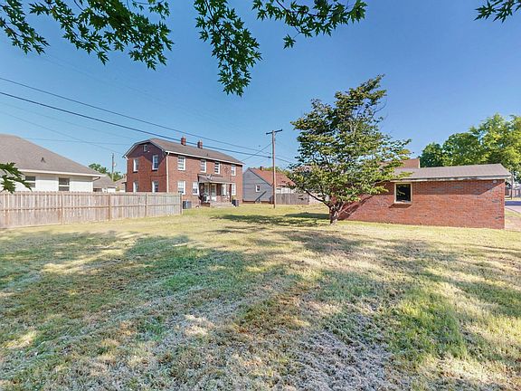 5th image of 1012 Dodson St