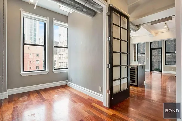 Rented by Bond New York | media 18