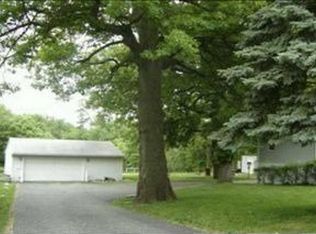 5045 NW Lovington Dr, Des Moines, IA 50310