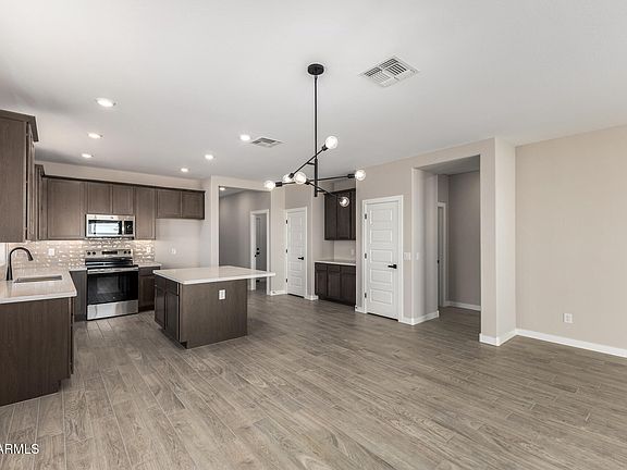 3rd image of 1277 E Ridgerock Loop