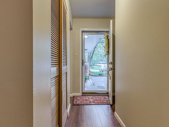 4th image of 6483 Bryson Dr