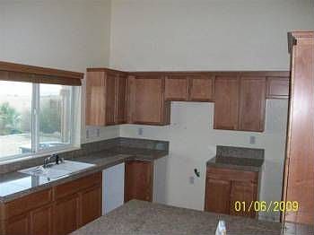 4th image of 14369 Caroline St