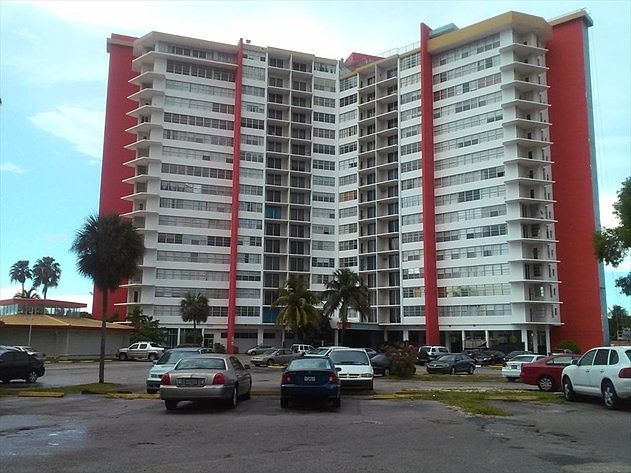 2nd image of 1301 Miami Gardens Dr #221W