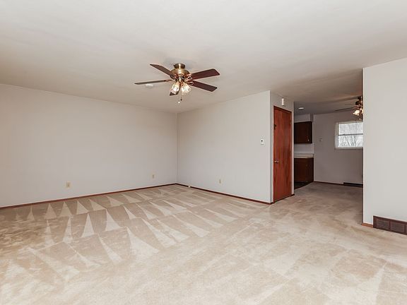 4th image of 425-453 Ogden Rd #425