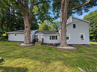 1142 Folsomdale Rd, Cowlesville, NY 14037