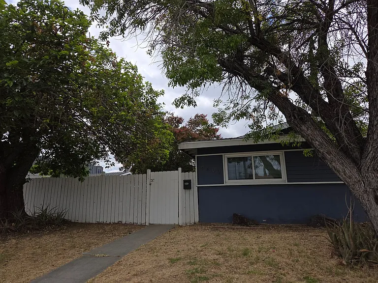 8409 Topanga Canyon Blvd — Photo 51