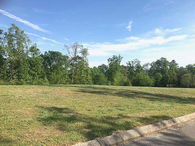 1st image of 3 Greenbriar Trl NE