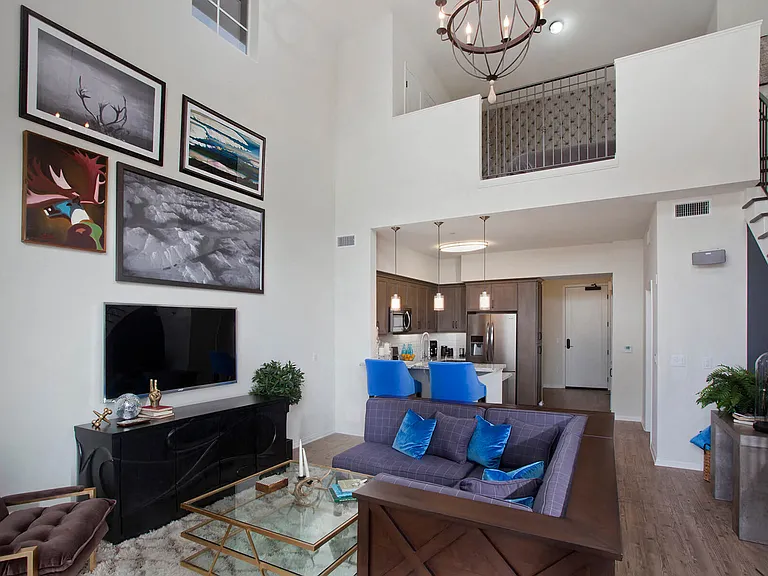 Candara at Hancock Park Apartments — Photo 11