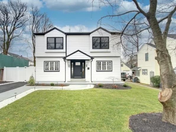 11 Crescent St, Rochelle Park Twp., NJ 07662