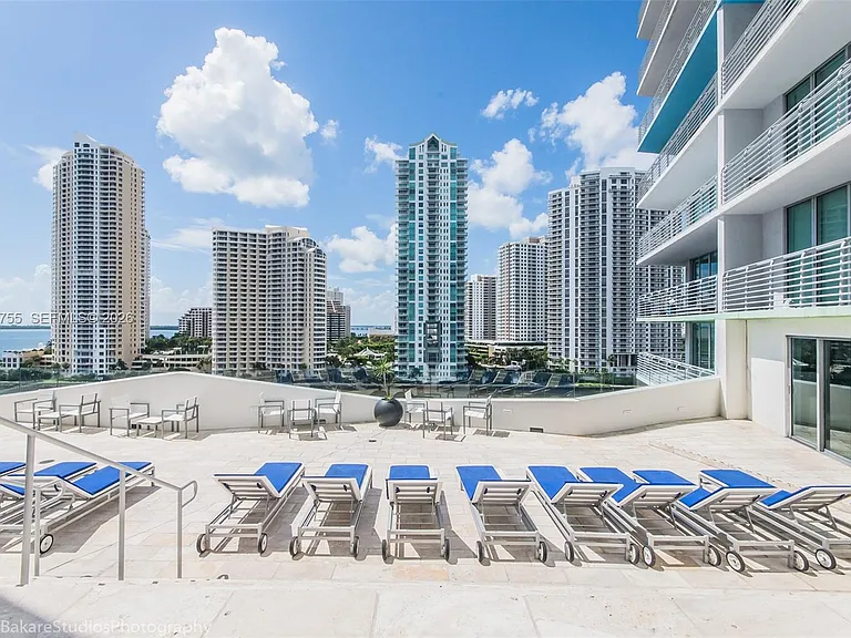 325 Biscayne Blvd #2020 — Photo 27