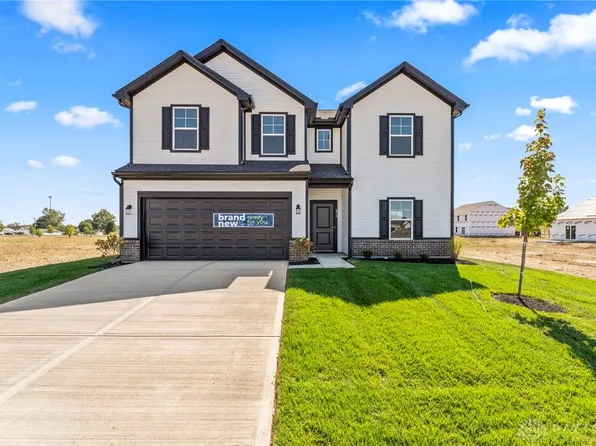 214 Meadow Dr, New Carlisle, OH 45344