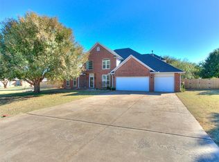 13232 SW 9th St, Yukon, OK 73099