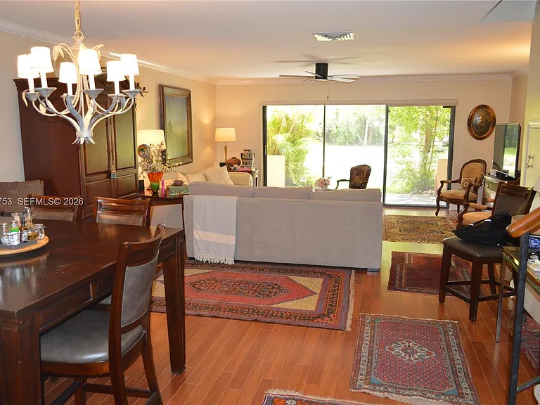 3932 Estepona Ave #7D5 — Photo 8