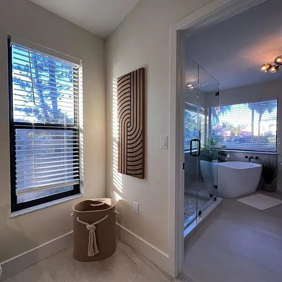 8240 Cypress Lake Dr — Photo 12
