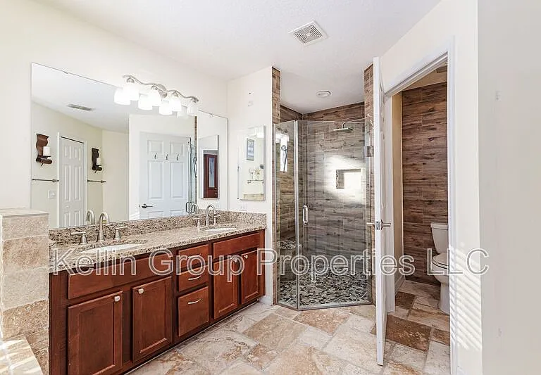 7233 Wakeview Dr — Photo 16