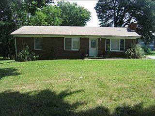 2nd image of 4521 Indiana Ave