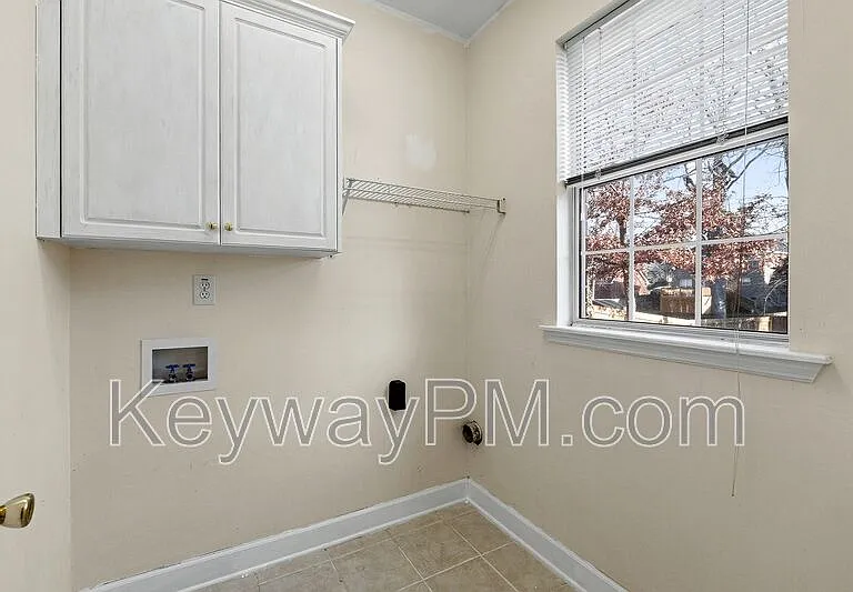 1063 Waltons Pass — Photo 22