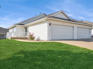 6277 Muirfield Dr SW, Cedar Rapids, IA 52404