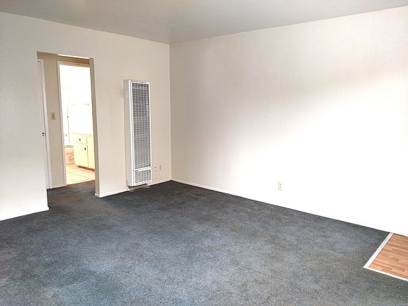 2nd image of 554 S 5th St APT 10