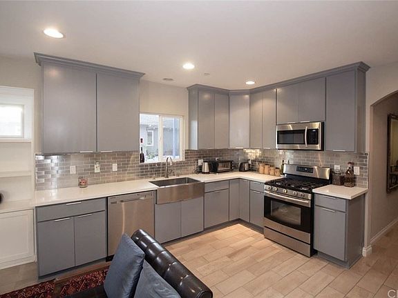3rd image of 2211 S Lincoln Ave