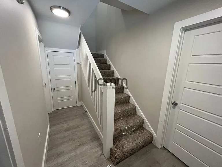 1966 Randall Rd #5 — Photo 12