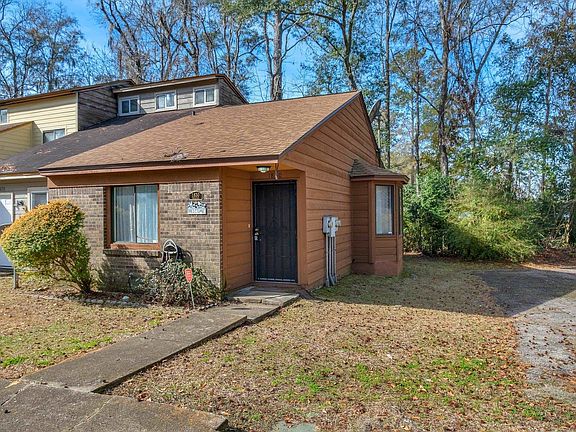 4th image of 1830 Falconcrest St