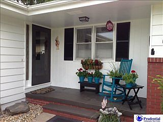 2nd image of 1725 E Linden Ave