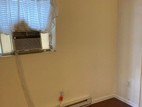 4th image of 1843 S 4th St Floor 2