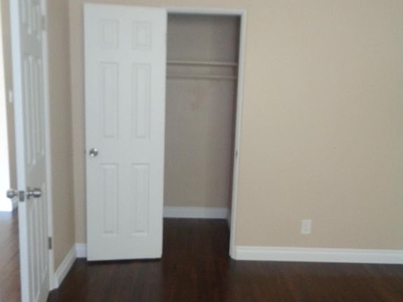 3rd image of 719 1/2 Gulf Ave