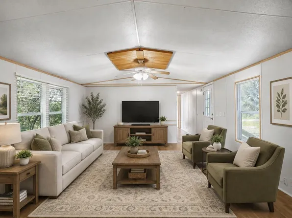 71 Road 5221, Cleveland, TX 77327