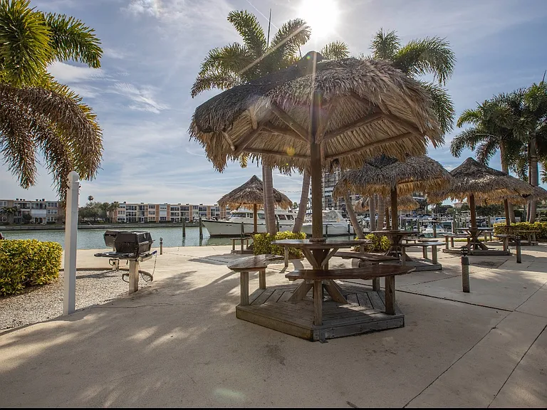 7700 Sun Island Dr S #402 — Photo 15
