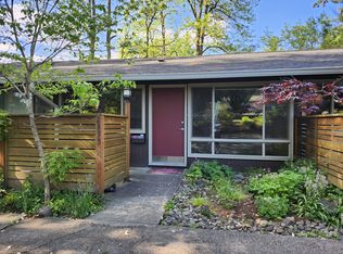 2837 SW Troy St, Portland, OR 97219